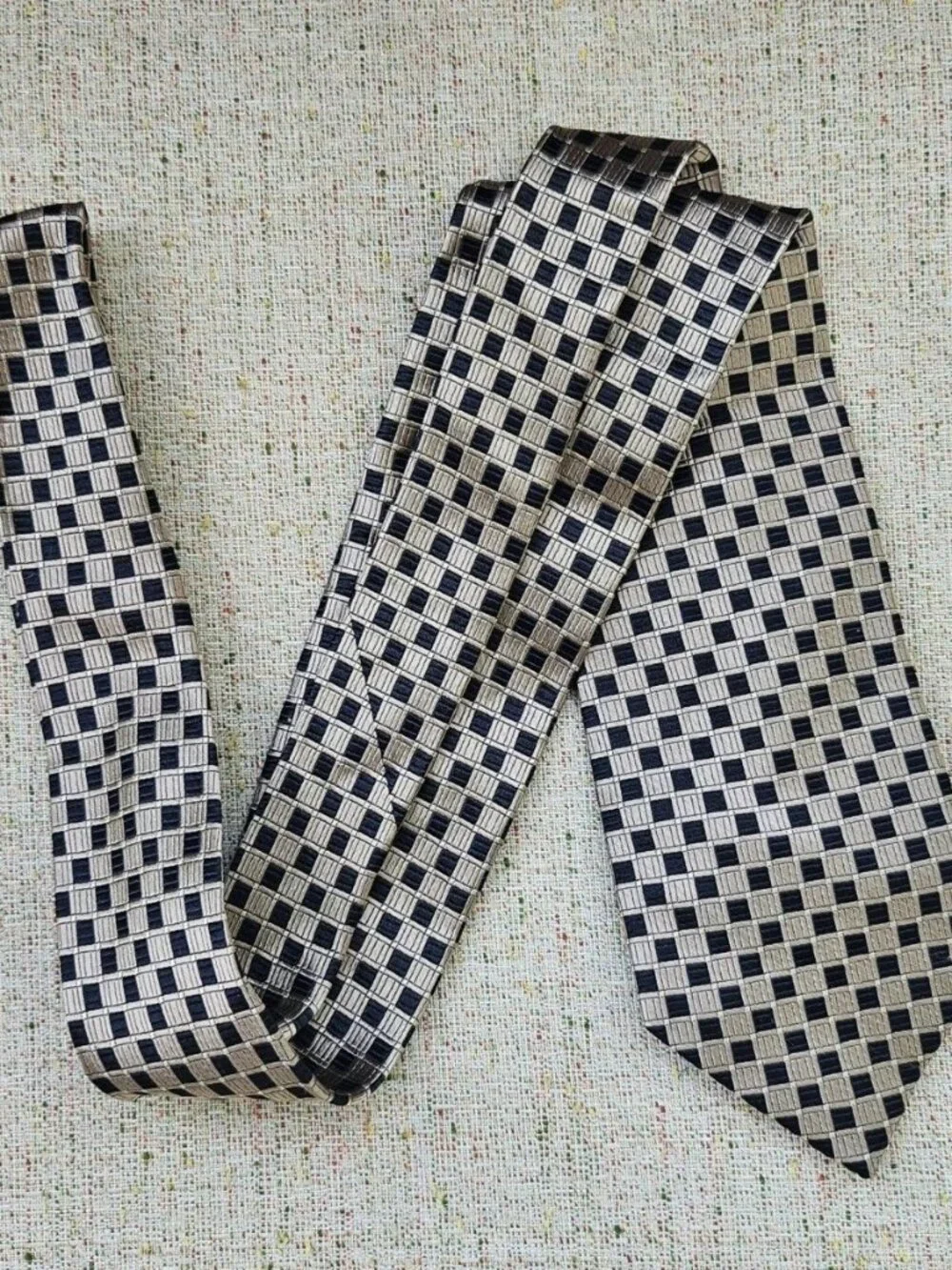 Chaps Men Tie Classic Necktie 100% Silk Brown/Black Tie